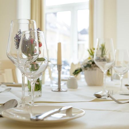 Hotel Erbprinz & Restaurant "Prinzenstube" ลุดวิกส์ลัสต์ ภายนอก รูปภาพ