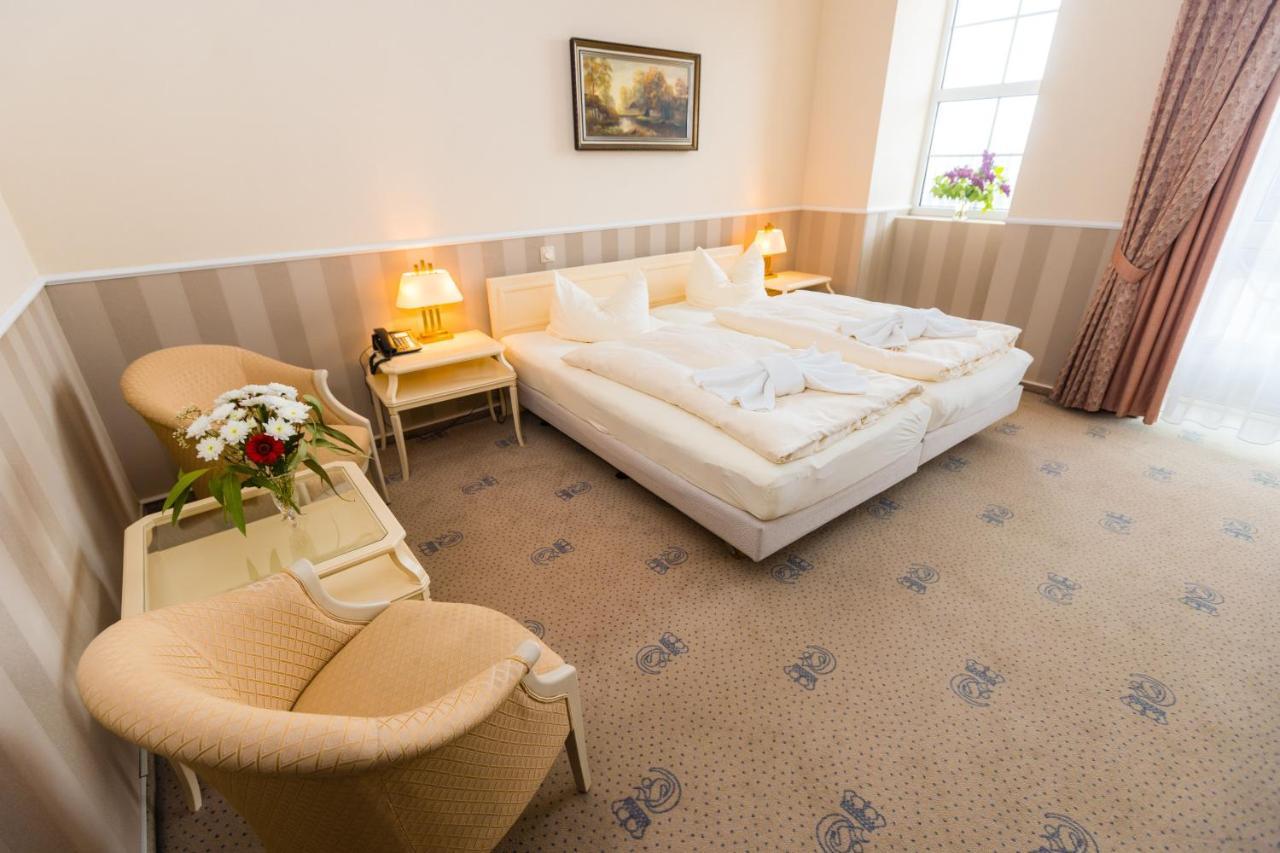 Hotel Erbprinz & Restaurant "Prinzenstube" ลุดวิกส์ลัสต์ ภายนอก รูปภาพ