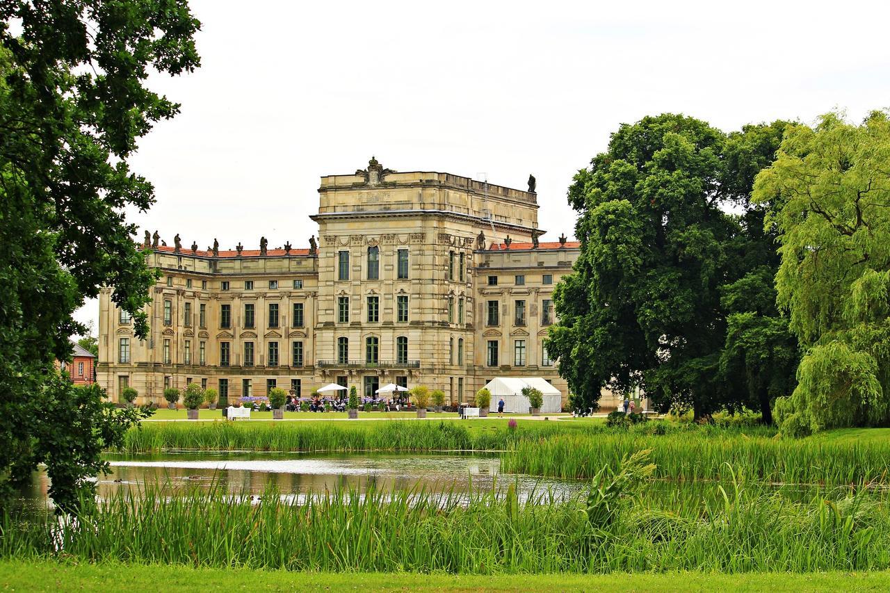 Hotel Erbprinz & Restaurant "Prinzenstube" ลุดวิกส์ลัสต์ ภายนอก รูปภาพ