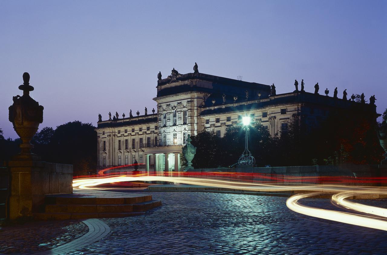 Hotel Erbprinz & Restaurant "Prinzenstube" ลุดวิกส์ลัสต์ ภายนอก รูปภาพ