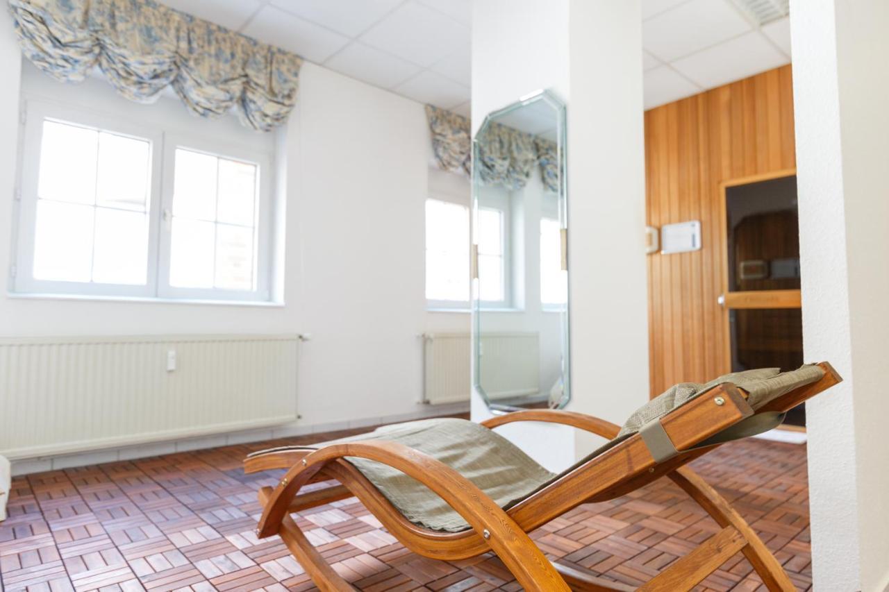 Hotel Erbprinz & Restaurant "Prinzenstube" ลุดวิกส์ลัสต์ ภายนอก รูปภาพ
